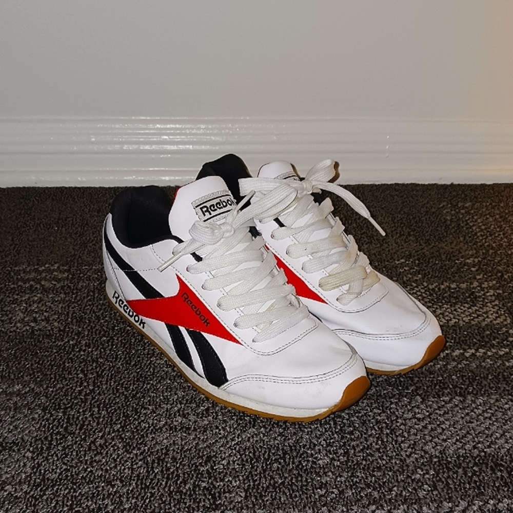 REEBOKS (G.U.C)